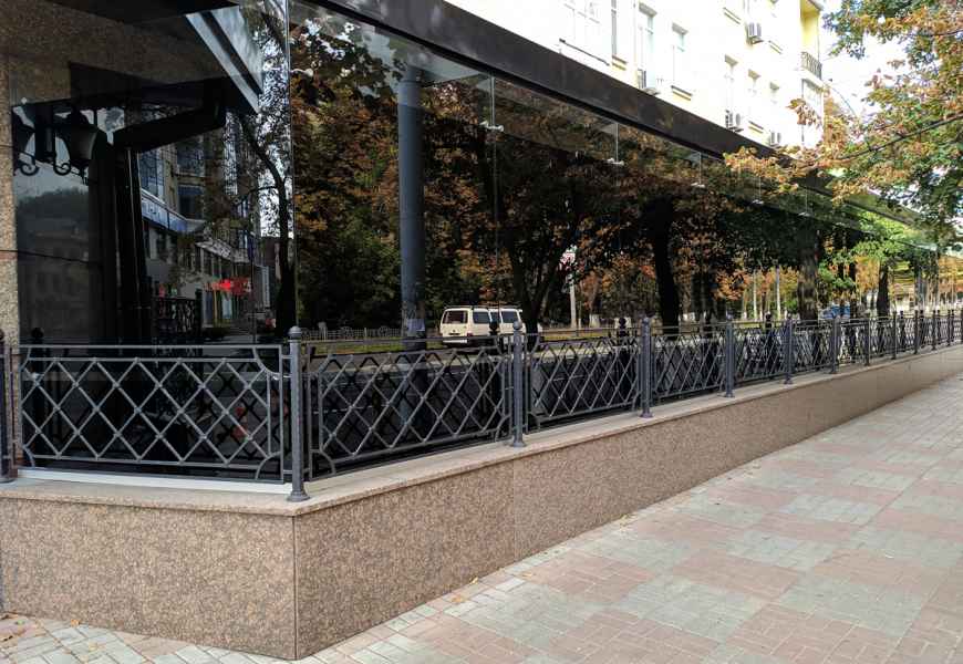тонировка стеклянных перегородок