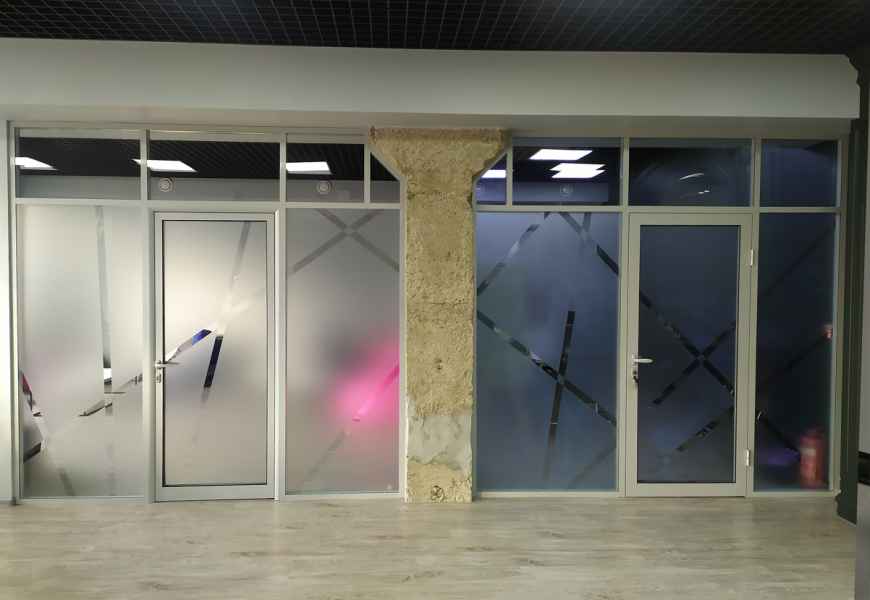 тонировка офисных перегородок